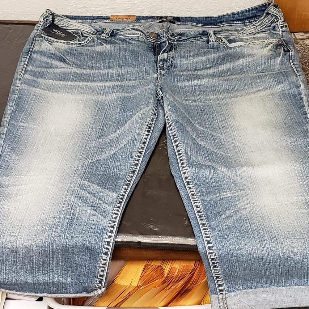 Silver Jeans Cropped Aiko Capri Plus Size 22